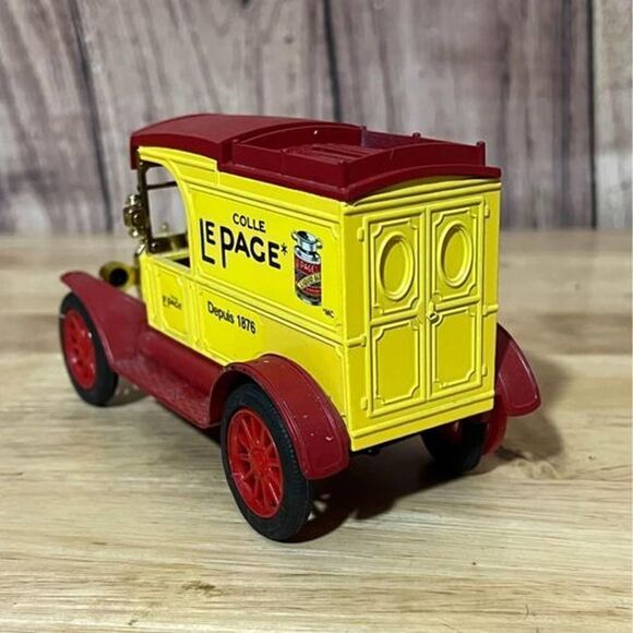 ERTL (VINTAGE) DIECAST MODEL/MONEY BANK  * 1913 COLLE LE PAGE - MODEL T FORD - Picture 5 of 10